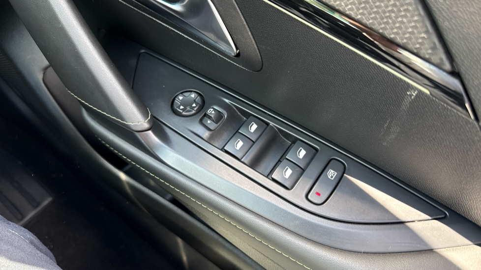 Peugeot 208 1.2 Hybrid 136 GT 5dr e-DSC6 Petrol Hatchback - Image 30