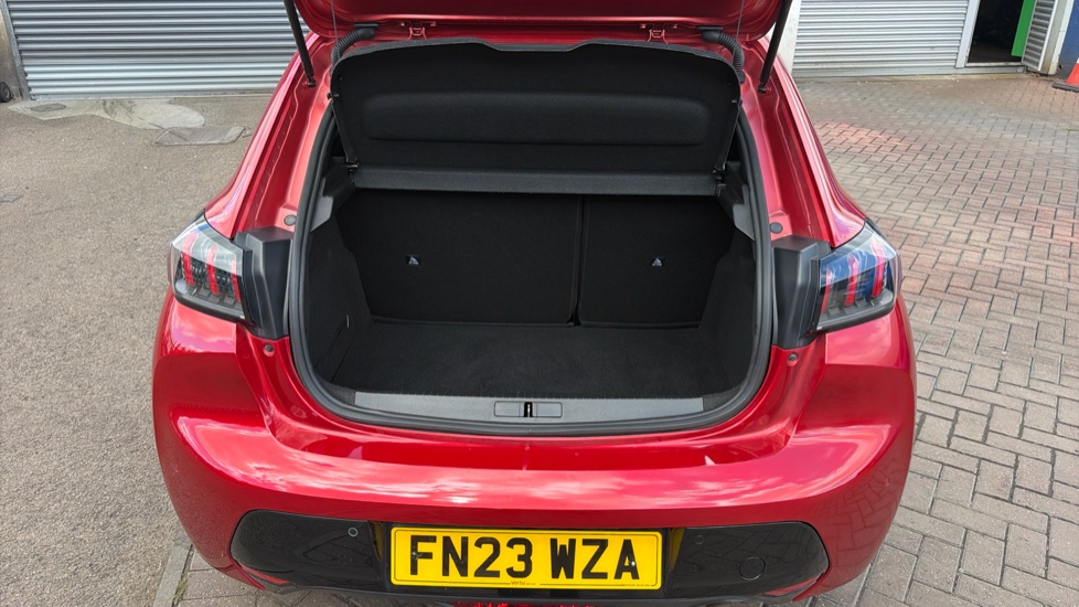 Peugeot 208 1.2 PureTech 100 Allure Premium + 5dr EAT8 Petrol Hatchback - Image 4