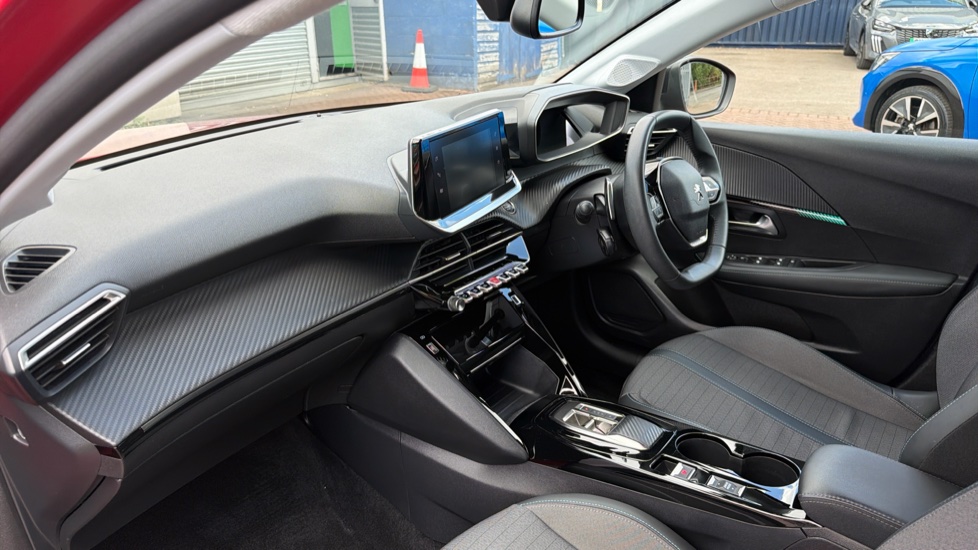 Peugeot 208 1.2 PureTech 100 Allure Premium + 5dr EAT8 Petrol Hatchback - Image 9