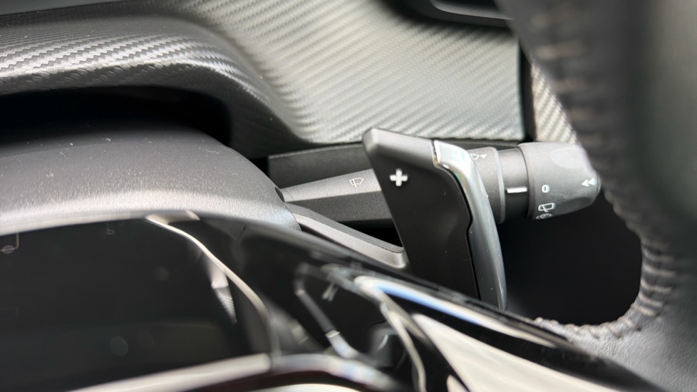 Peugeot 208 1.2 PureTech 100 Allure Premium + 5dr EAT8 Petrol Hatchback - Image 24