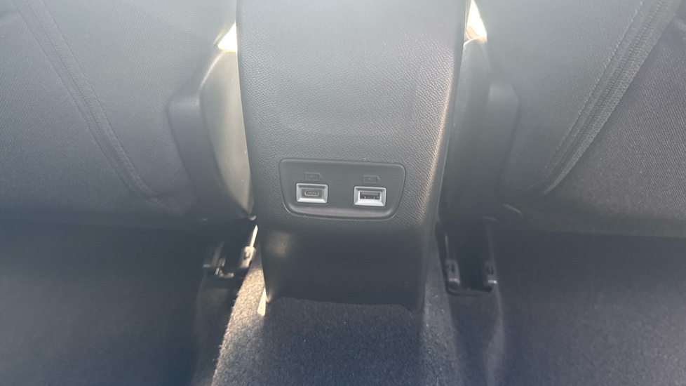 Peugeot 208 1.2 PureTech 100 Allure 5dr Petrol Hatchback - Image 23