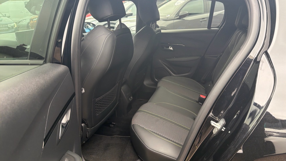 Peugeot 208 1.2 PureTech 100 GT 5dr Petrol Hatchback - Image 16