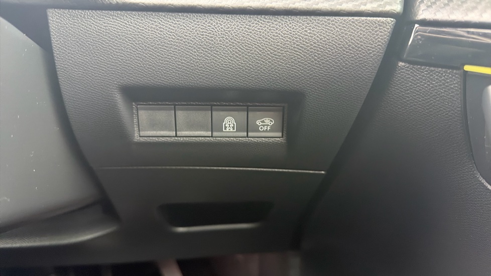 Peugeot 208 1.2 PureTech 100 GT 5dr Petrol Hatchback - Image 22