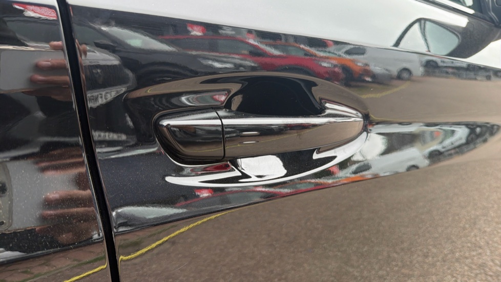 Peugeot 208 1.2 PureTech 100 GT 5dr Petrol Hatchback - Image 40