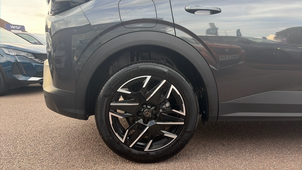 Peugeot 3008 1.2 Hybrid 136 GT 5dr e-DSC6 Petrol Estate - Image 7