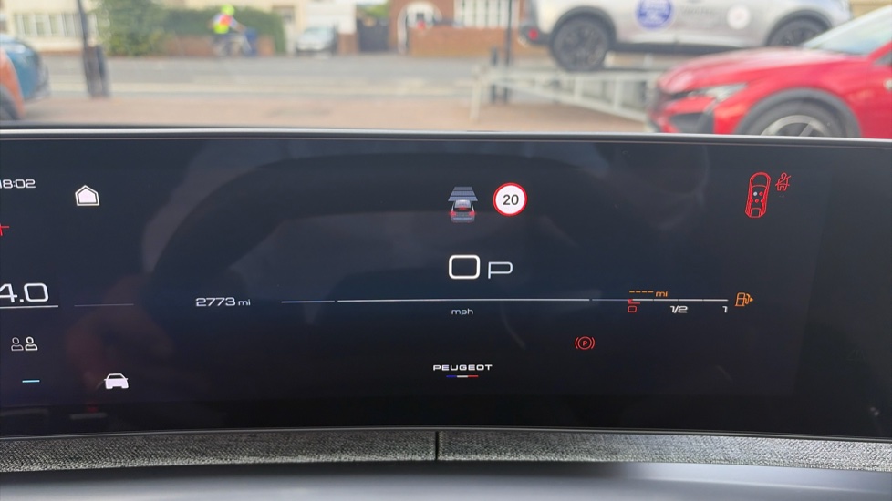 Peugeot 3008 1.2 Hybrid 136 GT 5dr e-DSC6 Petrol Estate - Image 25