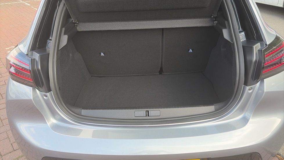 Peugeot 208 1.2 Hybrid 145 GT 5dr e-DSC6 Petrol Hatchback - Image 4