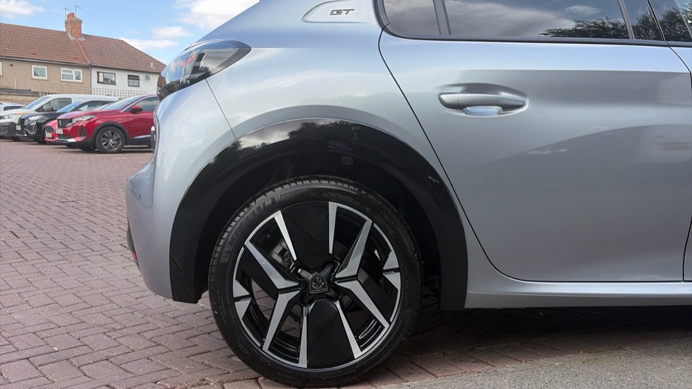Peugeot 208 1.2 Hybrid 145 GT 5dr e-DSC6 Petrol Hatchback - Image 7
