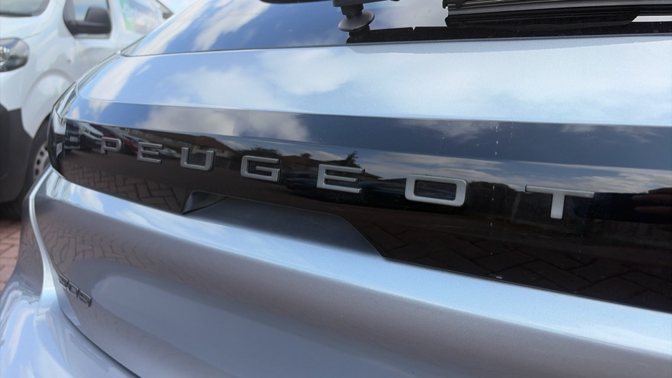 Peugeot 208 1.2 Hybrid 145 GT 5dr e-DSC6 Petrol Hatchback - Image 26