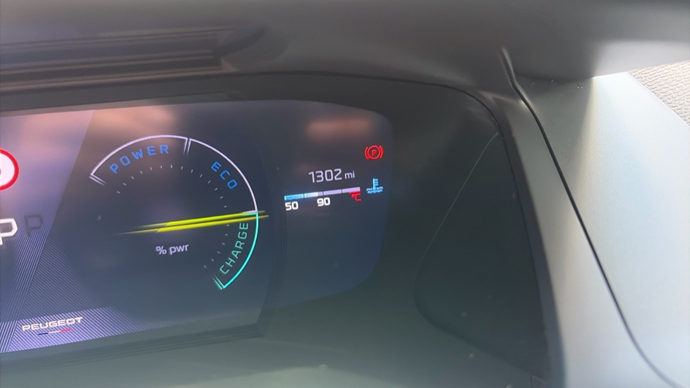 Peugeot 208 1.2 Hybrid 145 GT 5dr e-DSC6 Petrol Hatchback - Image 31