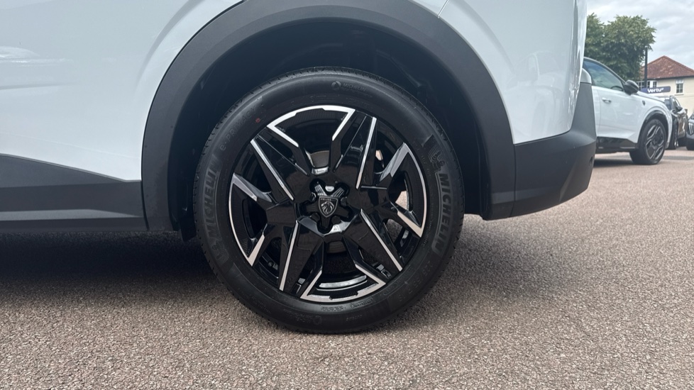 Peugeot 3008 1.2 Hybrid 136 Allure 5dr e-DSC6 Petrol Estate - Image 7