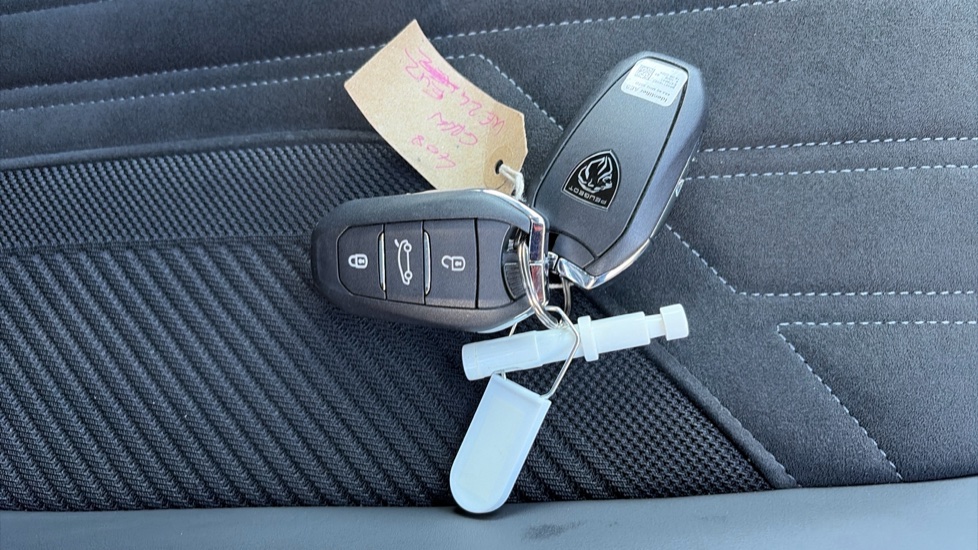 Peugeot 408 1.2 PureTech GT 5dr EAT8 Petrol Hatchback - Image 20