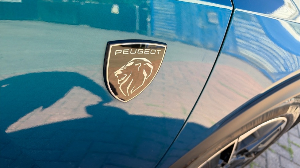 Peugeot 408 1.2 PureTech GT 5dr EAT8 Petrol Hatchback - Image 25