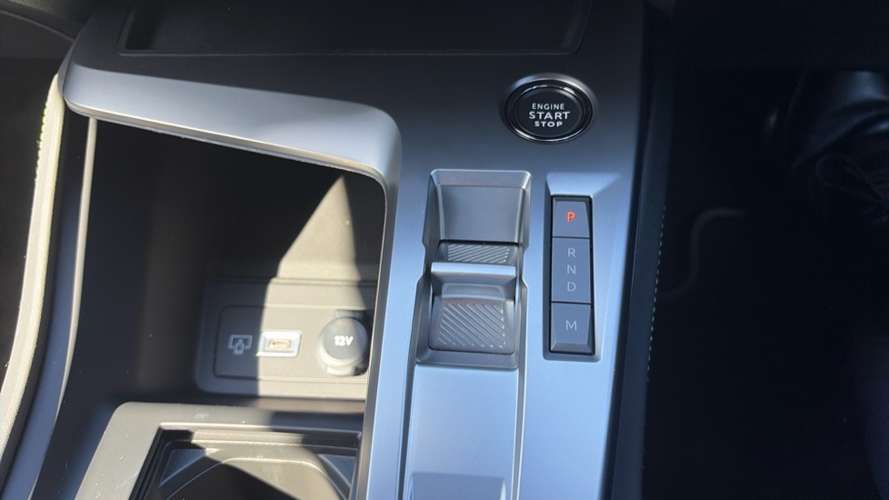 Peugeot 408 1.2 PureTech GT 5dr EAT8 Petrol Hatchback - Image 33