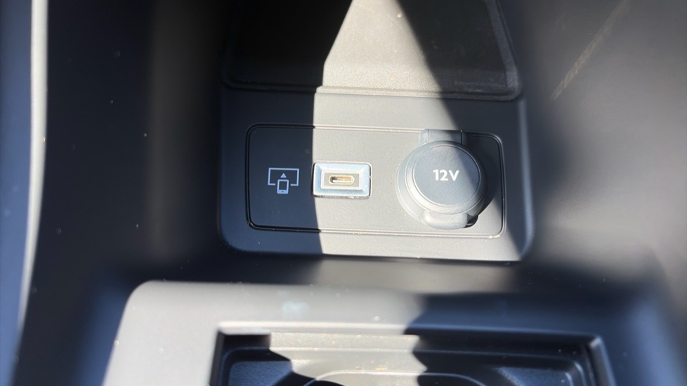 Peugeot 408 1.2 PureTech GT 5dr EAT8 Petrol Hatchback - Image 34