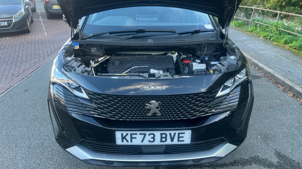 Peugeot 3008 1.2 Hybrid 136 GT 5dr e-DSC6 Petrol Estate - Image 8