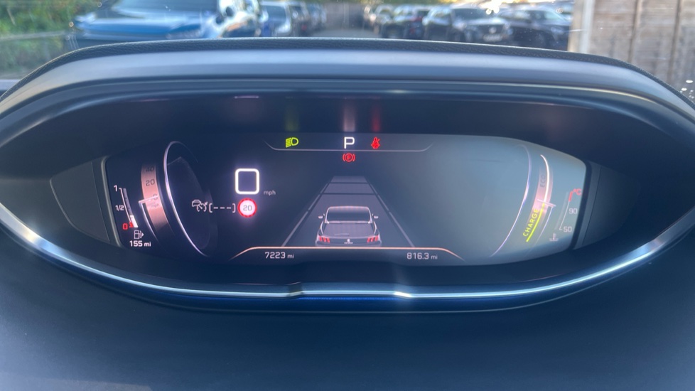 Peugeot 3008 1.2 Hybrid 136 GT 5dr e-DSC6 Petrol Estate - Image 18