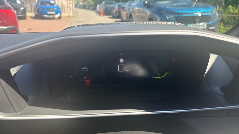 Peugeot 208 1.2 PureTech 100 GT 5dr Petrol Hatchback - Image 18