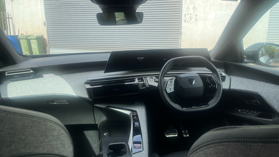 Peugeot 5008 1.2 Hybrid 145 GT 5dr e-DSC6 Petrol Estate - Image 10