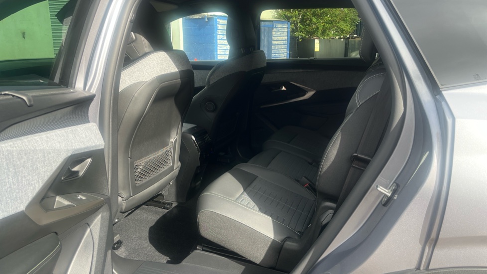 Peugeot 5008 1.2 Hybrid 145 GT 5dr e-DSC6 Petrol Estate - Image 16
