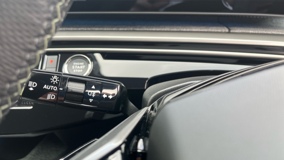 Peugeot 5008 1.2 Hybrid 145 GT 5dr e-DSC6 Petrol Estate - Image 23