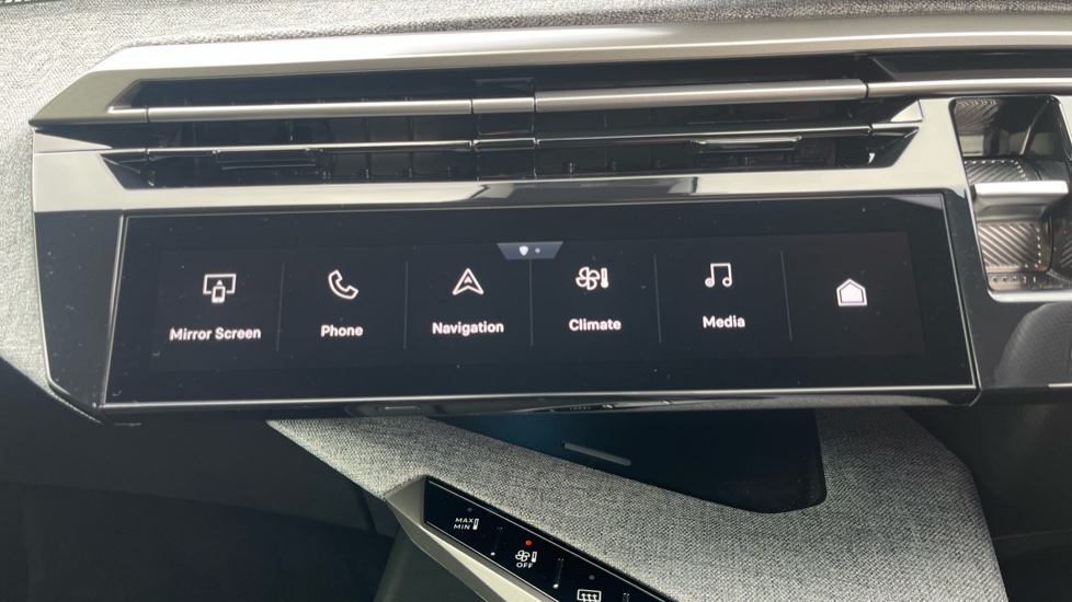 Peugeot 5008 1.2 Hybrid 145 GT 5dr e-DSC6 Petrol Estate - Image 27