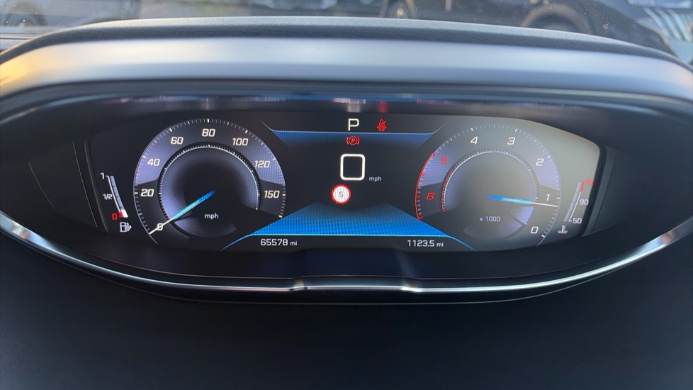 Peugeot 3008 1.5 BlueHDi Allure 5dr EAT8 Diesel Estate - Image 33