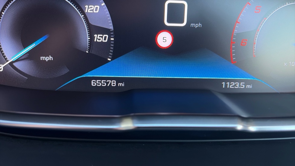 Peugeot 3008 1.5 BlueHDi Allure 5dr EAT8 Diesel Estate - Image 34