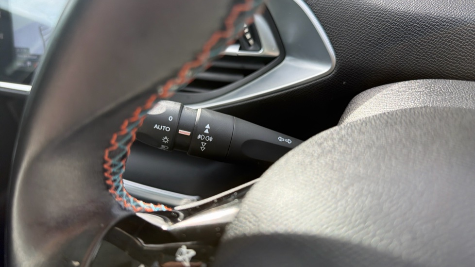 Peugeot 308 1.2 PureTech 130 Tech Edition 5dr Petrol Hatchback - Image 31