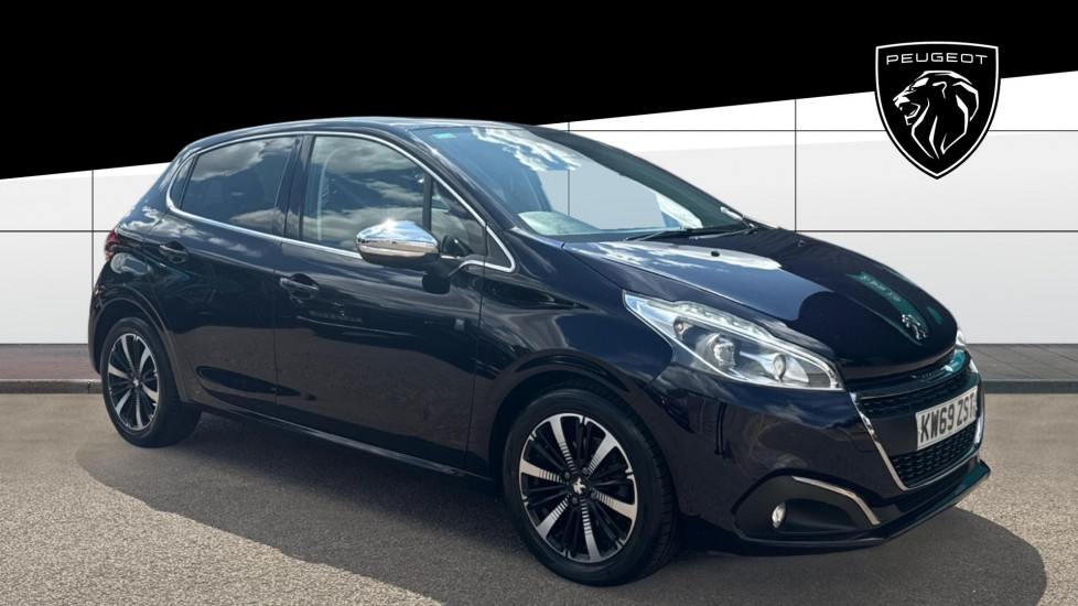Peugeot 208 1.2 PureTech 82 Tech Edition 5dr [Start Stop] Petrol Hatchback - Image 1