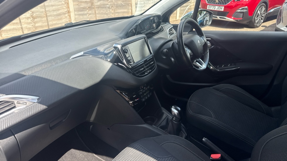 Peugeot 208 1.2 PureTech 82 Tech Edition 5dr [Start Stop] Petrol Hatchback - Image 9