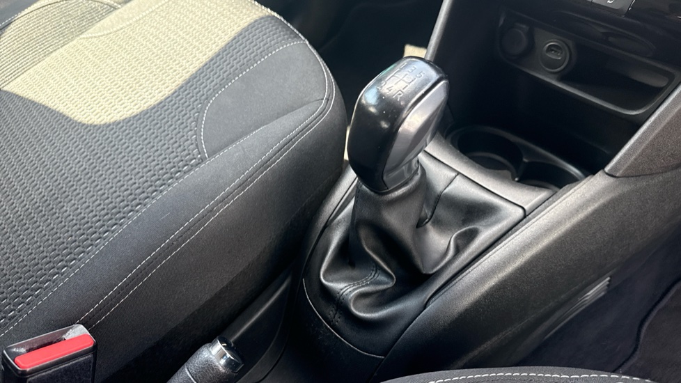 Peugeot 208 1.2 PureTech 82 Tech Edition 5dr [Start Stop] Petrol Hatchback - Image 13