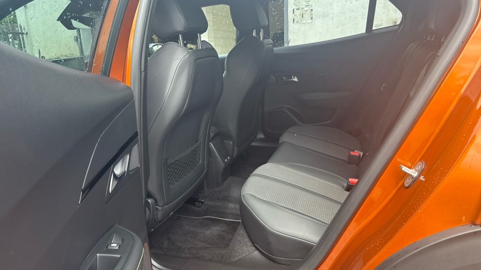 Peugeot 2008 1.2 PureTech 130 GT 5dr EAT8 Petrol Estate - Image 16