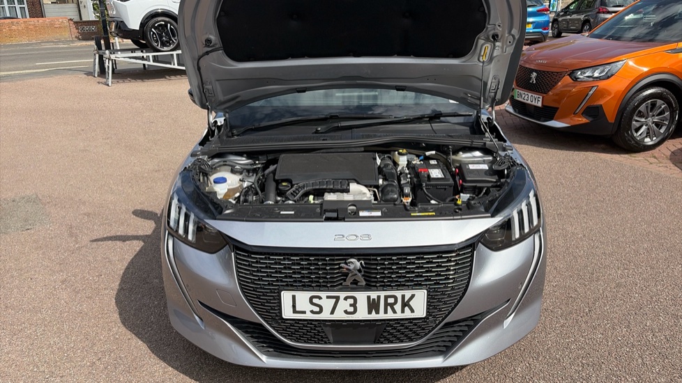 Peugeot 208 1.2 PureTech 130 GT 5dr EAT8 Petrol Hatchback - Image 8
