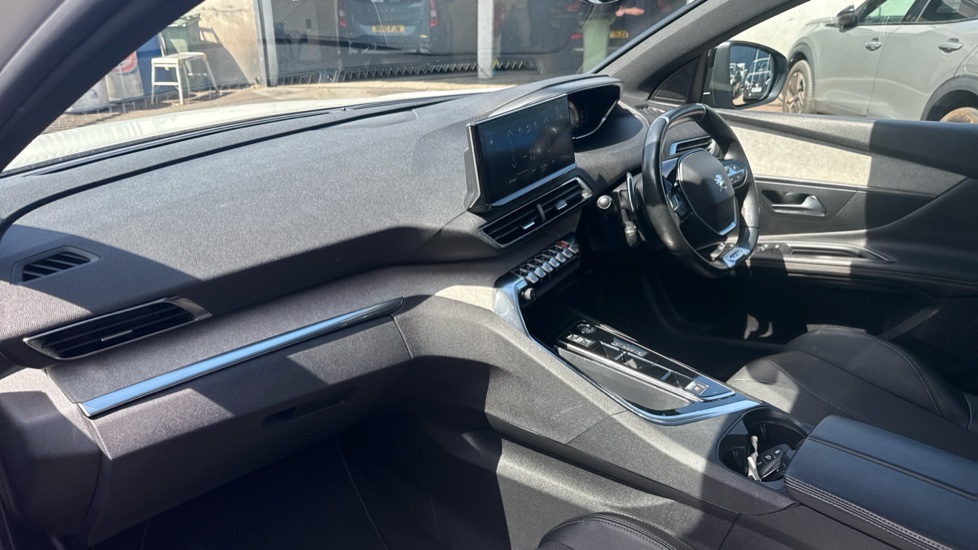 Peugeot 3008 1.2 PureTech GT 5dr EAT8 Petrol Estate - Image 9