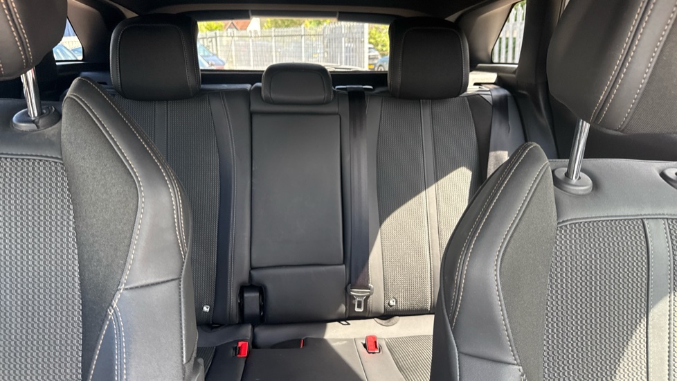Peugeot 3008 1.2 PureTech GT 5dr EAT8 Petrol Estate - Image 15
