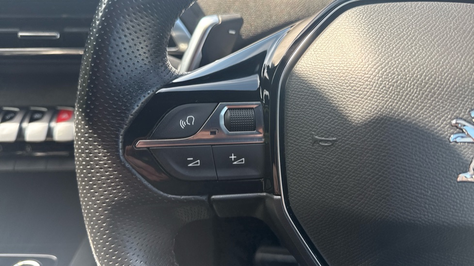 Peugeot 3008 1.2 PureTech GT 5dr EAT8 Petrol Estate - Image 27