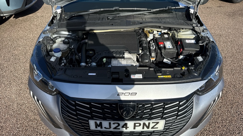 Peugeot 208 1.2 PureTech 100 Allure 5dr Petrol Hatchback - Image 8
