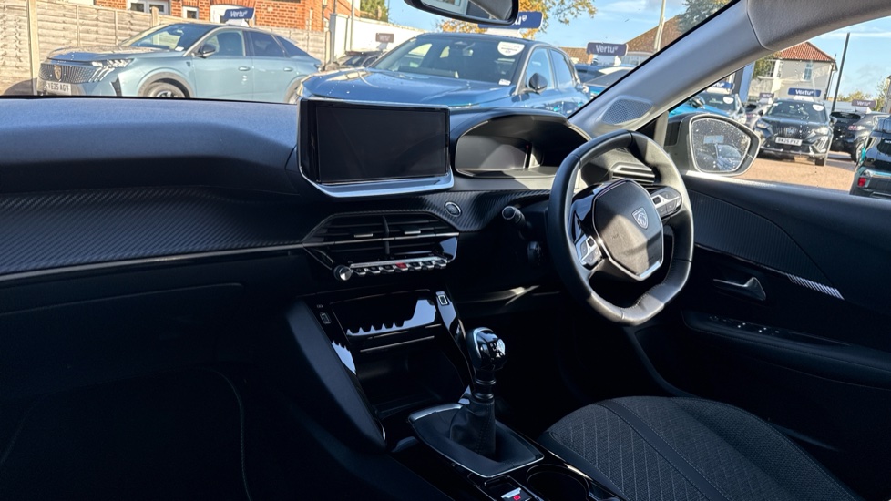 Peugeot 208 1.2 PureTech 100 Allure 5dr Petrol Hatchback - Image 9