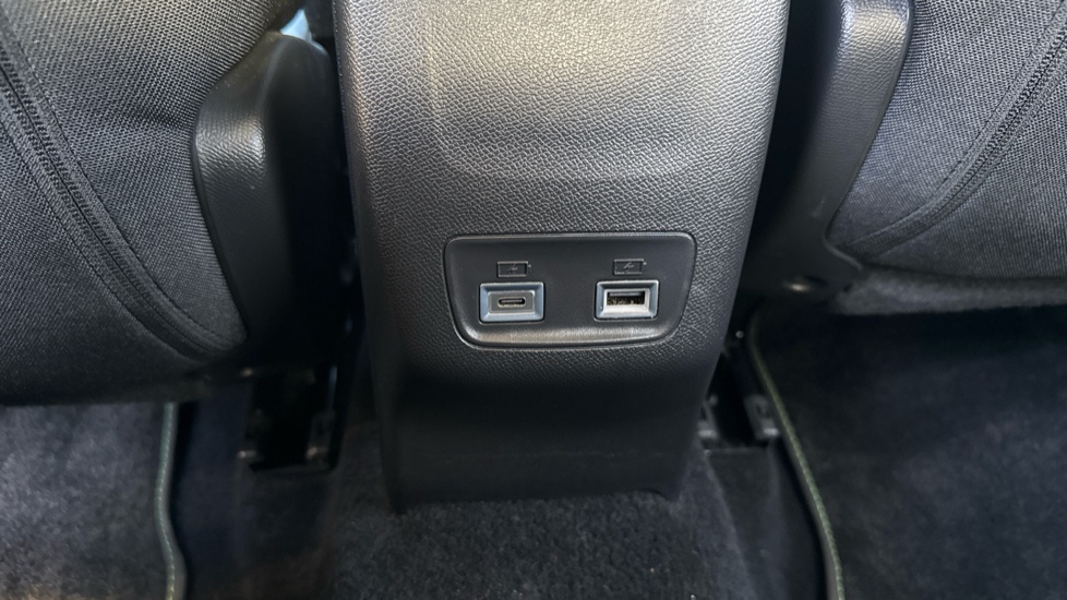 Peugeot 208 1.2 PureTech 100 Allure 5dr Petrol Hatchback - Image 22