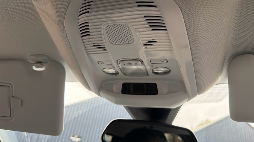 Peugeot 3008 1.2 PureTech Allure Premium+ 5dr Petrol Estate - Image 30