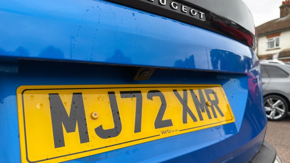 Peugeot 3008 1.2 PureTech Allure Premium+ 5dr Petrol Estate - Image 34