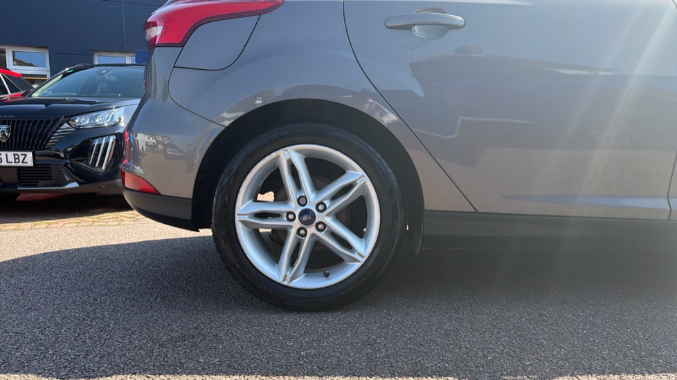 Ford Focus 1.5 TDCi 120 Titanium 5dr Diesel Hatchback - Image 7