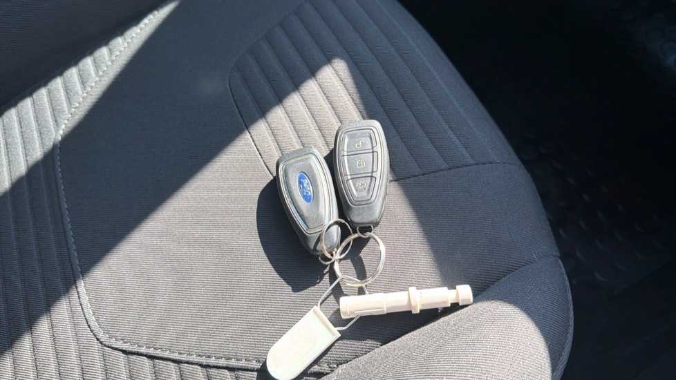 Ford Focus 1.5 TDCi 120 Titanium 5dr Diesel Hatchback - Image 20