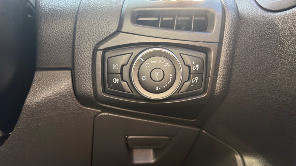 Ford Focus 1.5 TDCi 120 Titanium 5dr Diesel Hatchback - Image 22