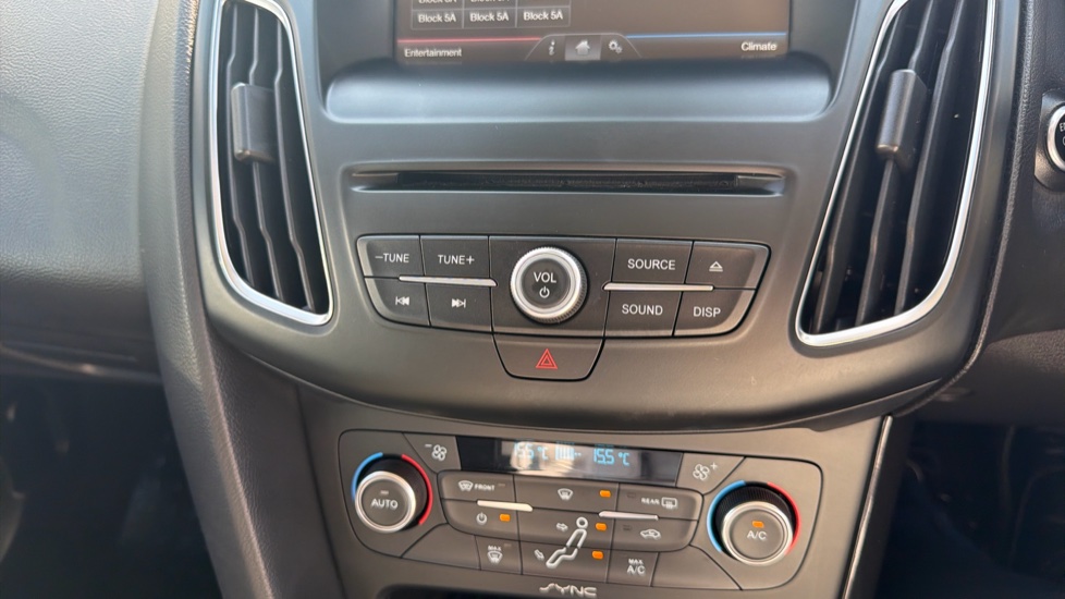 Ford Focus 1.5 TDCi 120 Titanium 5dr Diesel Hatchback - Image 29