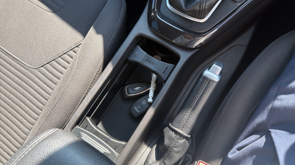 Ford Focus 1.5 TDCi 120 Titanium 5dr Diesel Hatchback - Image 32