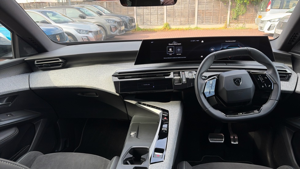 Peugeot 5008 1.2 Hybrid 136 GT 5dr e-DSC6 Petrol Estate - Image 10