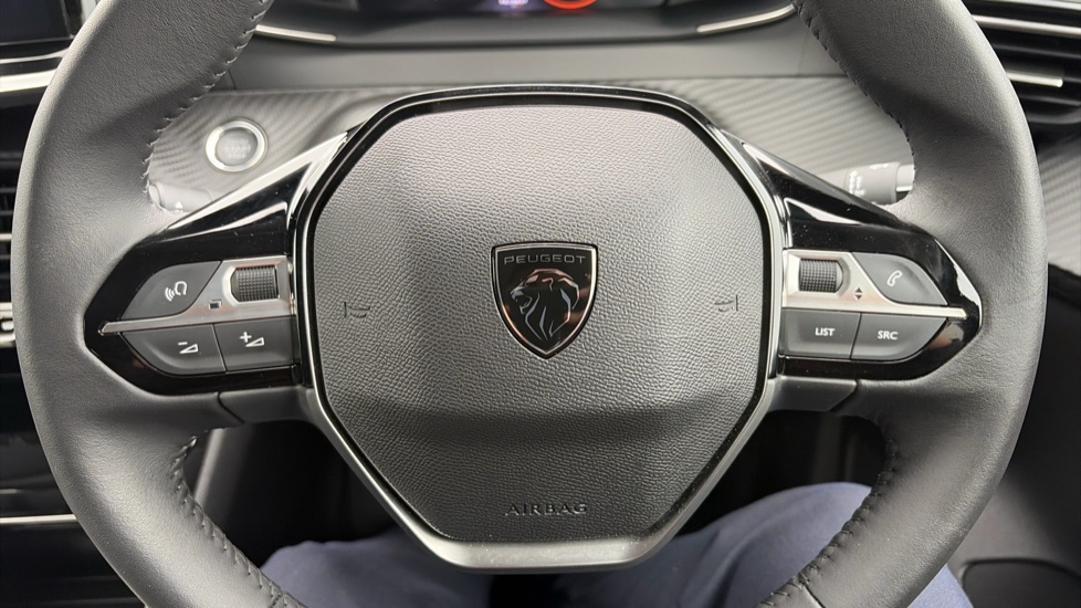 Peugeot 208 1.2 PureTech 100 Allure 5dr Petrol Hatchback - Image 33