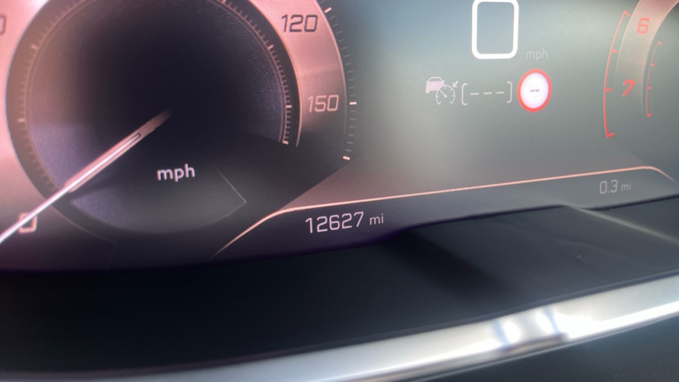 Peugeot 3008 1.2 PureTech GT 5dr EAT8 Petrol Estate - Image 30
